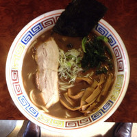 「豚骨醤油ラーメン／濃厚（700円）」@つけ麺 目黒屋の写真