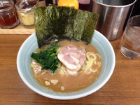 「ラーメン並 650円」@横浜ラーメン 武蔵家 北千住店の写真