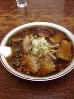 「特盛チャーシューラーメン➕麺硬め➕薬味多め850円」@ラーメン 天一の写真