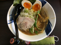 「濃厚豚骨しょうゆラーメン＋味玉」@麺屋 むら田の写真
