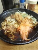 「天ぷら小2ヶそば（唐揚げ・ニンジン）370円」@立喰そば・うどん ふじの写真