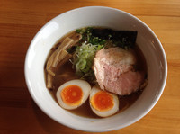 「醤油ラーメン700円、味玉80円」@麺処 門つるの写真