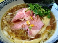 「【限定】煮干しそば750円＋しめ鯖のにぎり300円」@中華そば 四つ葉の写真