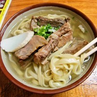 「中山そば（大）700円」@自家製麺中山そばの写真