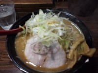 「辛味噌らーめん 大盛り」@麺処 花田 池袋店の写真