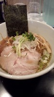 「飛魚醤油ラーメン」@飛魚出汁らーめん 笑味の写真