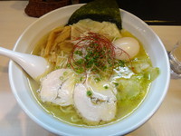 「塩ワンタン麺+味玉(1000円)」@桜台らぁ麺 美志満の写真