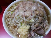 「小ラーメン　ヤサイニンニクアブラ　700円」@ラーメン二郎 上野毛店の写真