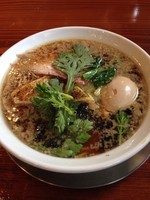 「土佐醤油らーめん(細麺)煮玉子」@麺処ぼたん 宇都宮本店の写真