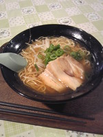 「下松牛骨ラーメン」@下松サービスエリア下り フードコートの写真