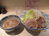 「塩つけ麺大盛　￥830　麺マシ野菜マシ」@らーめん 陸 尾山台店の写真