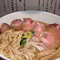 「鯵煮干チャーシュー￥1000」@町田汁場 しおらーめん進化 町田駅前店の写真