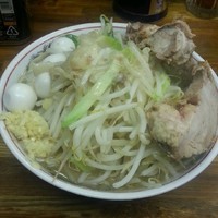 「小ラーメン ニンニクアブラ うずら」@ラーメン二郎 新小金井街道店の写真