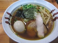 「試作品　醤油そば　しじみＶｅｒ（６５０円）＋味玉」@麺屋 むじゃきの写真