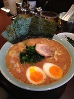 「ラーメン中」@横浜家系らーめん いずみ家の写真