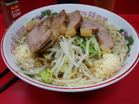 「ラーメン+チャーシュー(ニンニク増し)880円」@赤ひげラーメンの写真