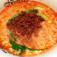 「白胡麻担担麺＋半ライス」@新中華食堂 天海の写真