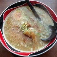 「塩らーめん」@らーめん西や 小樽駅前店の写真