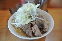 「ラーメン小　700円　ニンニク」@ラーメン二郎 八王子野猿街道店2の写真
