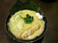 「濃厚味噌豚骨ラーメン　大盛」@横濱家系ラーメン 吟家 実籾店の写真
