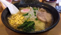 「塩(白醤油)らーめん中盛(細麺)＋中ライス」@らーめん武蔵堂の写真