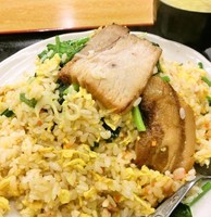 「豚バラ肉と青菜炒飯(680円)」@台湾料理 紅四季 花巻店の写真
