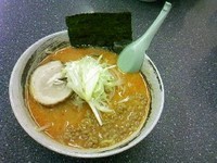 「辛味噌納豆ラーメン（辛め）」@麺処 まるきの写真