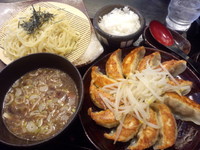 「浜松餃子と濃厚つけ麺セット892円」@五味八珍 裾野店の写真