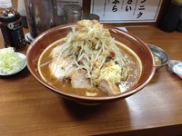 「ラーメン＋豚増し＋麺増し＋小口ネギ」@ラーメンの店 どでん 北浦和店の写真
