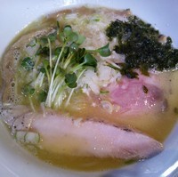 「【３月９日限定】あさり出汁鶏白湯そば（塩） ７５０円」@麺や 虎徹の写真