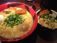 「無骨味噌＋武のチャー飯」@麺屋武蔵 武骨の写真