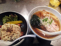 「チャーシューそば＋替え玉＋ソラノメシ」@ソラノイロ ARTISAN NOODLESの写真