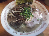 「ラーメンキクラゲトッピング+替玉クーポン(700円)」@博多長浜らーめん いっきの写真