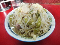 「小ラーメン500円(ヤサイニンニクアブラ)」@ラーメン二郎 目黒店の写真