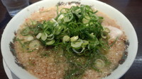 「ラーメン葱多め焼豚脂多め＝６５０円」@来来亭 平塚店の写真