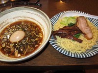 「黒濃（くろこく）つけ麺　750円＋煮玉子　100円」@しゅうまい屋の写真