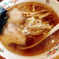 「醤油ラーメン　680円」@地鶏ラーメン 自給屋の写真