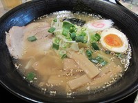 「正油ラーメン（６８０円）」@麺屋 華道の写真