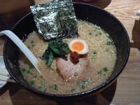 「塩ラーメン、大盛り」@横濱家 鶴川店の写真