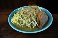 「ラーメン　700円　麵硬め/野菜/ニンニク/脂」@ラーメン二郎 池袋東口店の写真