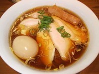 「味玉チャーシュー醤油ラーメン　1,000円」@ラーメン屋 トイ・ボックスの写真