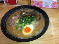 「豚骨ラーメン 替え玉」@豚骨ラーメン 新井商店の写真
