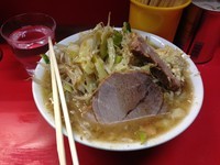 「ラーメン小 600円 ニンニクカラメ」@ラーメン二郎 三田本店の写真