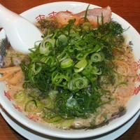 「ラーメン（650円）＋ネギ多め」@来来亭 町田木曽店の写真