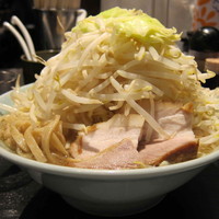 「大麺（ヤサイマシマシ） 800円」@らぁめん大山 アトレ川崎店の写真