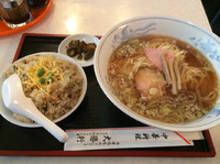 「A定食（ラーメン、半チャーハン）」@中華料理 大勝軒の写真