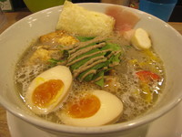 「特製キノコベジソバ」@ソラノイロ salt & mushroomの写真