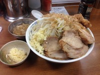 「ラーメン豚増し＋麺増し(ニンニクアブラオオメ)」@ラーメンの店 どでん 北浦和店の写真