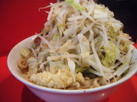 「ラーメン（小）ニンニク・ヤサイ」@ラーメン二郎 府中店の写真