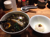 「博多ブラックCURRY＋ライスセット 950円」@博多一風堂 上野広小路店の写真